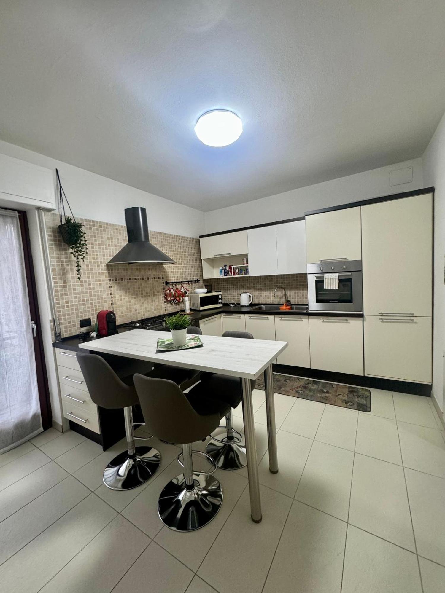 Casa Alessio - Elegante Appartamento Nel Cuore Di Cesano Maderno Ngoại thất bức ảnh