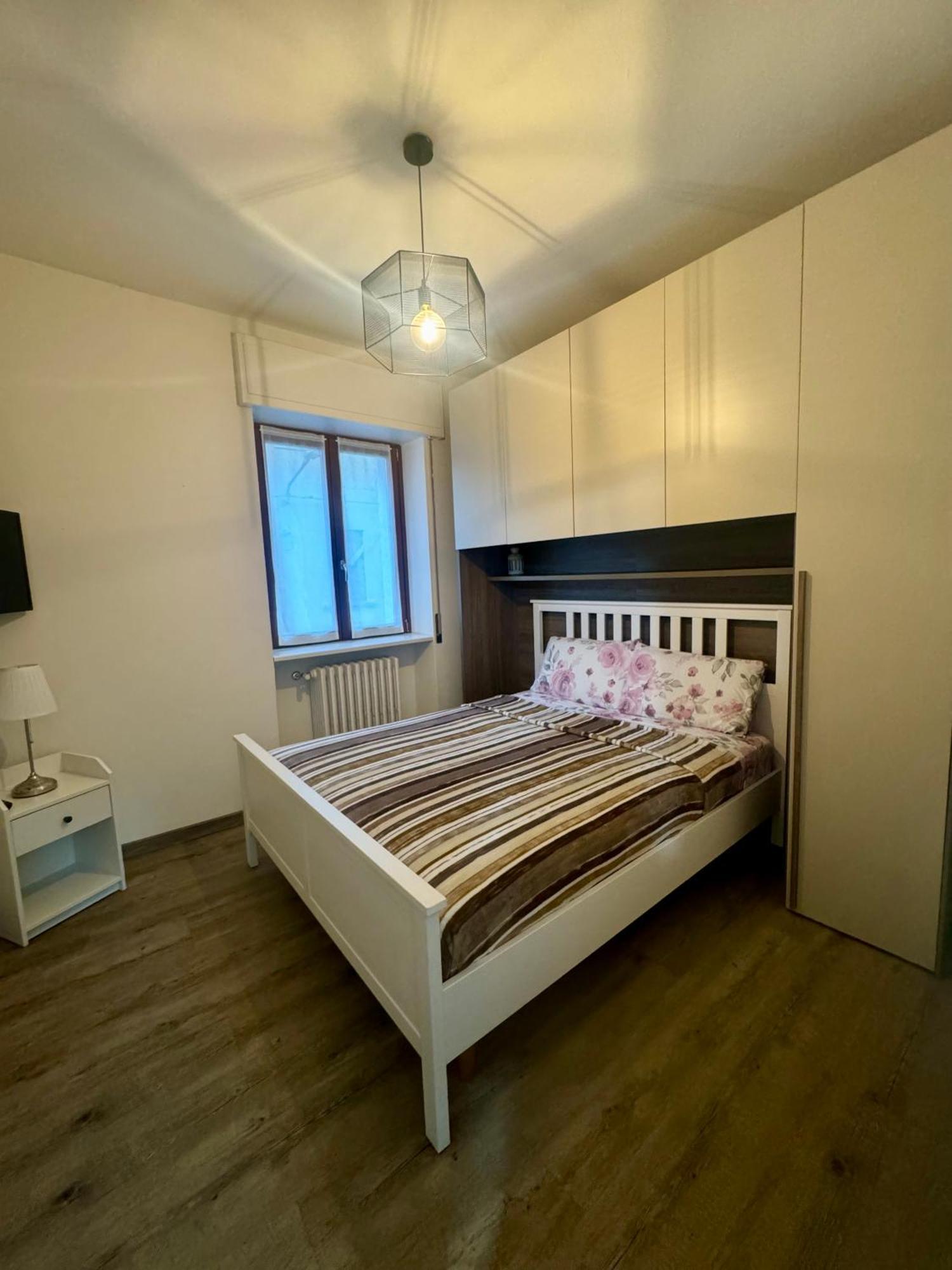 Casa Alessio - Elegante Appartamento Nel Cuore Di Cesano Maderno Ngoại thất bức ảnh